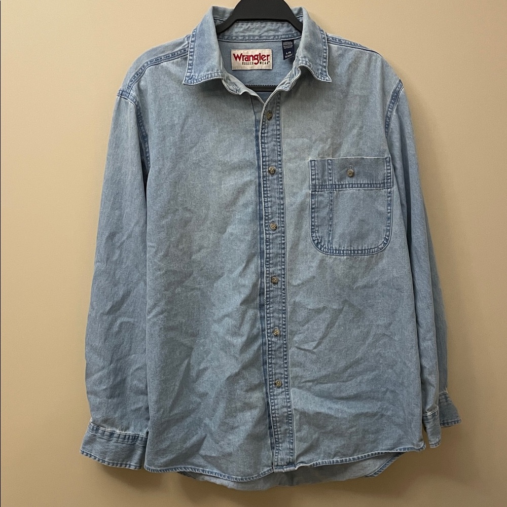 Wrangler Men's Rugged Wear Basic Denim Button Up